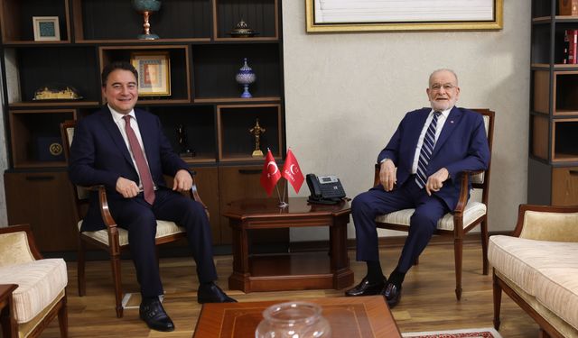 Ali Babacan’dan Genel Başkanımız Karamollaoğlu’na Geçmiş Olsun Ziyareti