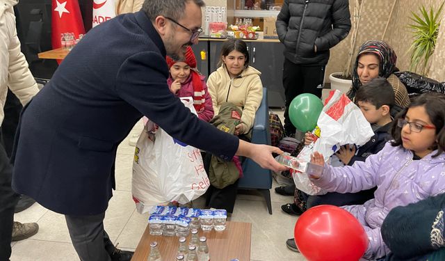 Depremzedelerin Tahliyesi İçin Yardımlar Tırlarla Değil Otobüslerle Ulaştırıldı