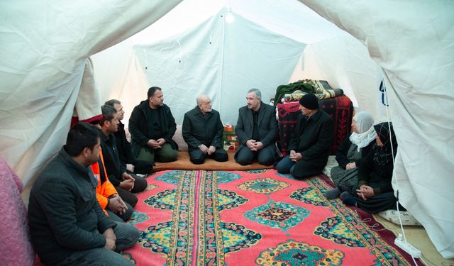 Genel Başkanımız Temel Karamollaoğlu, Adıyaman’da Depremzedeleri Ziyaret Etti