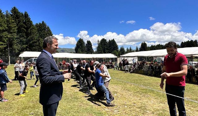 Milletvekilimiz Doğan ve GİK Üyemiz Tekbaş, Giresun’da Yayla Şenliğine Katıldı