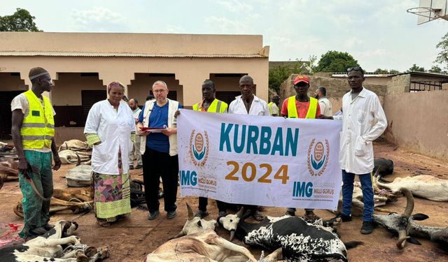 Hatay Milletvekilimiz Çalışkan İMG ile Bamako'da Kurban Çalışmalarında Bulundu