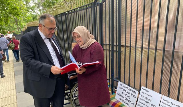 Hatay Milletvekilimiz Çalışkan Adalet Nöbeti Tutan Teğmen Çakır’ın Ailesi İle Bir Araya Geldi