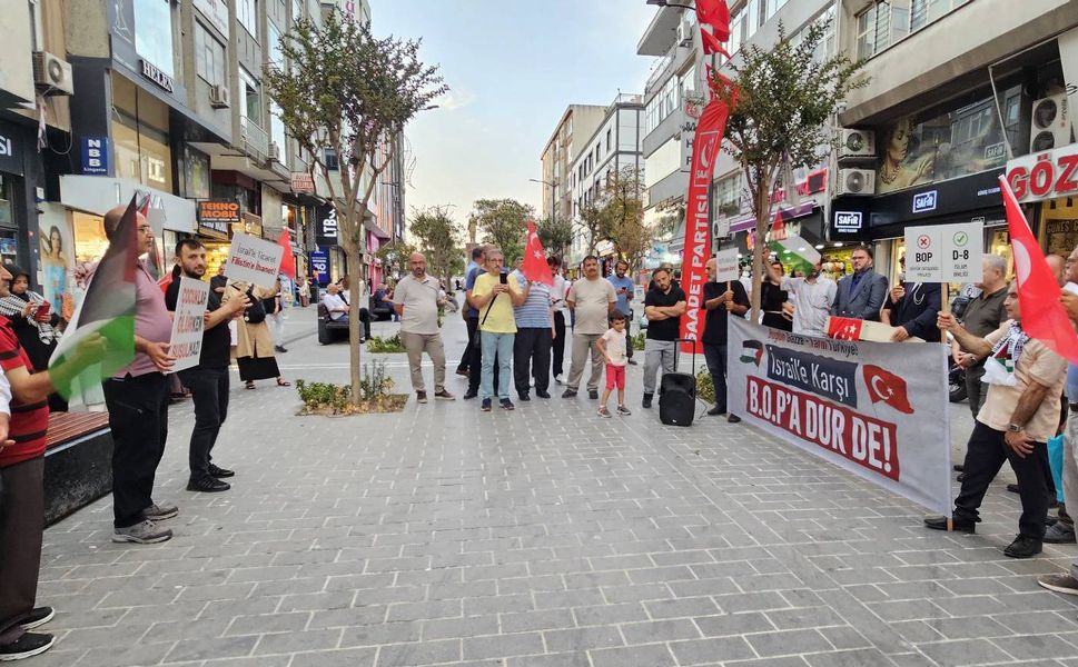 Saadet Partisi Filistin İçin Meydanlara İndi! "İsrail’e Karşı B.O.P’a Dur De” Eylemi